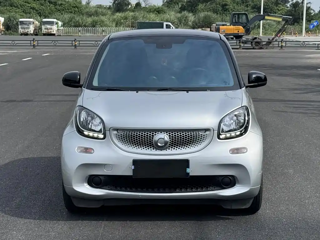 smart Smart Fortwo — миниатюра 2