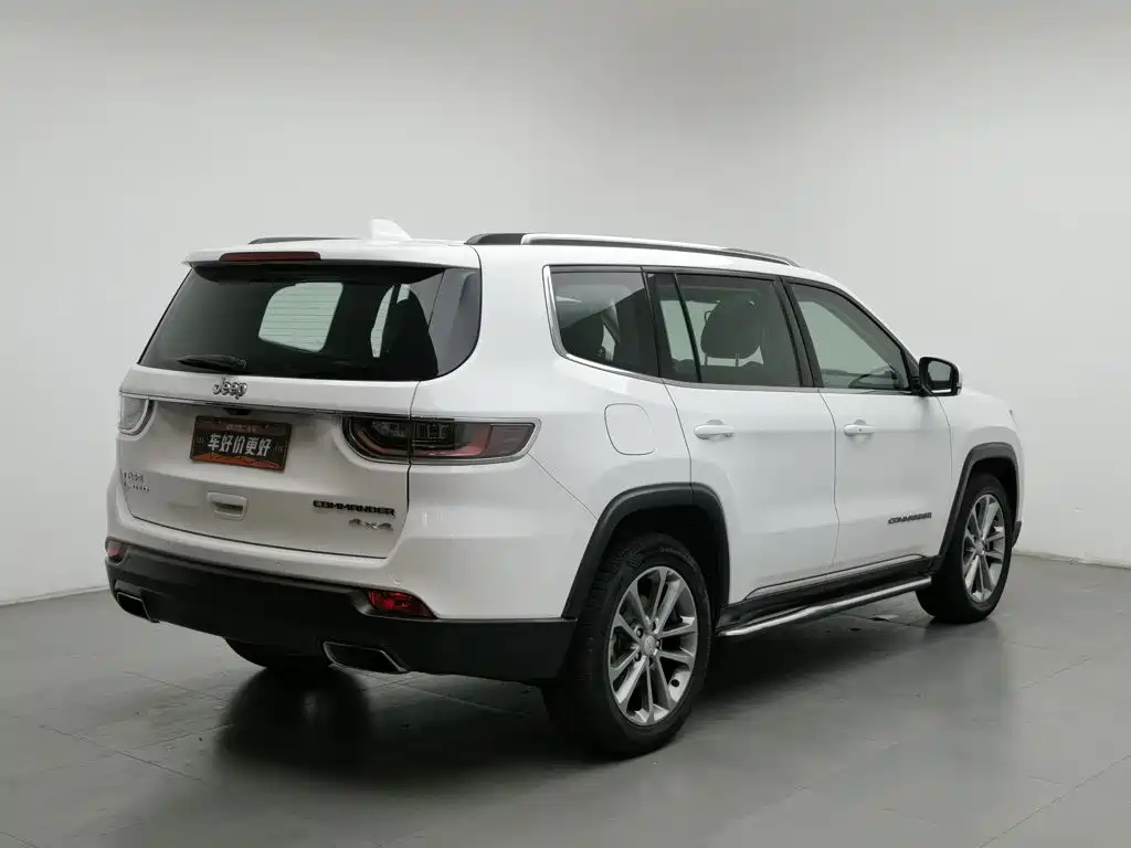 Jeep Commander — миниатюра 2