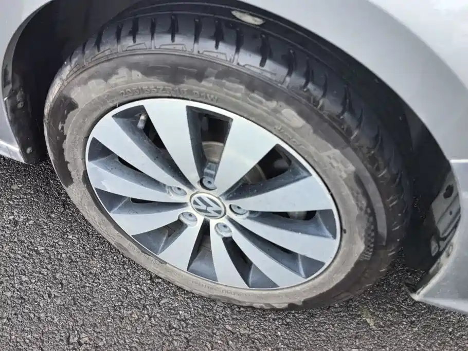 Volkswagen Sagitar — миниатюра 6