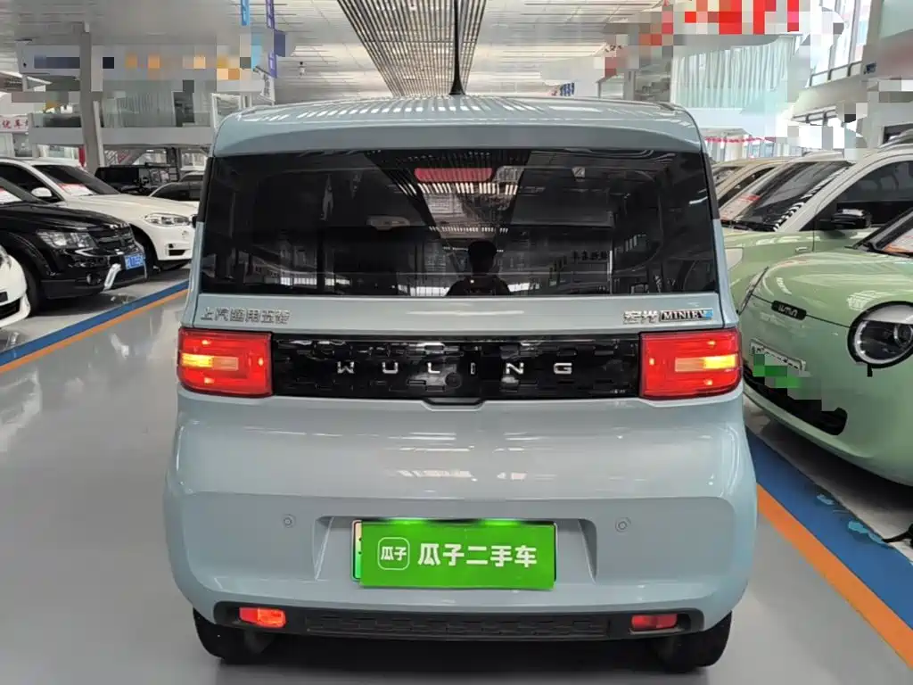 Wuling MINIEV — миниатюра 6