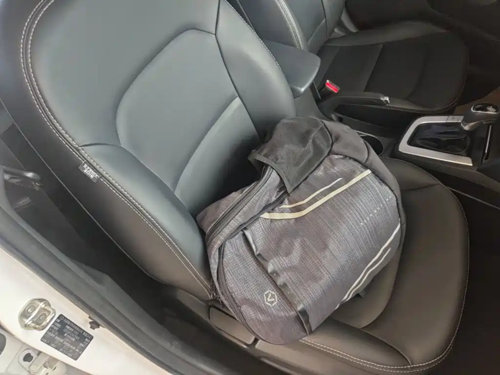 Hyundai Elantra — миниатюра 25