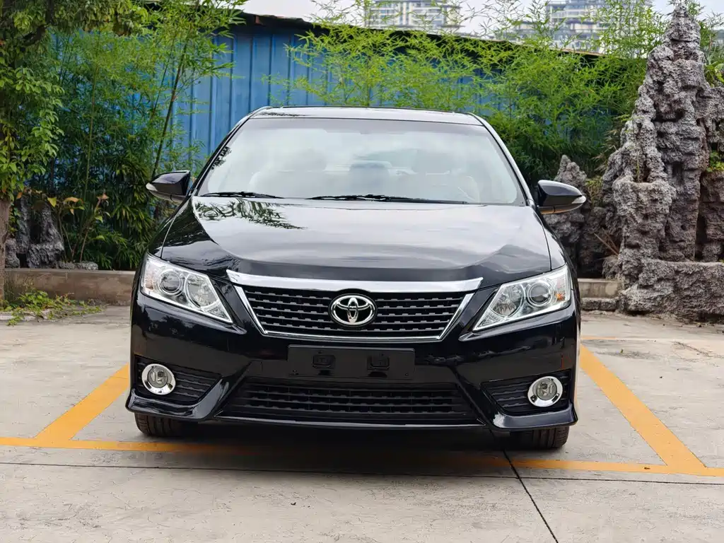 Toyota Camry — миниатюра 2