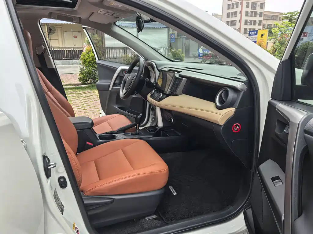 TOYOTA RAV4 RONGFANG