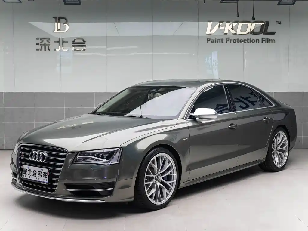 Audi S8 2014