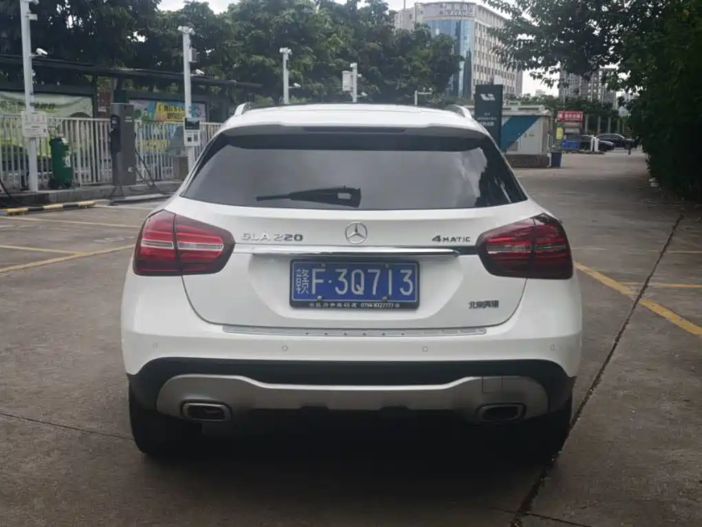 Mercedes-Benz GLA — миниатюра 6