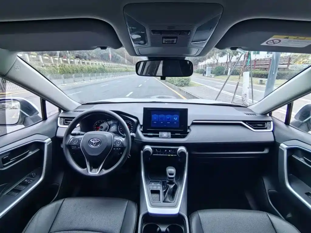 TOYOTA RAV4 RONGFANG