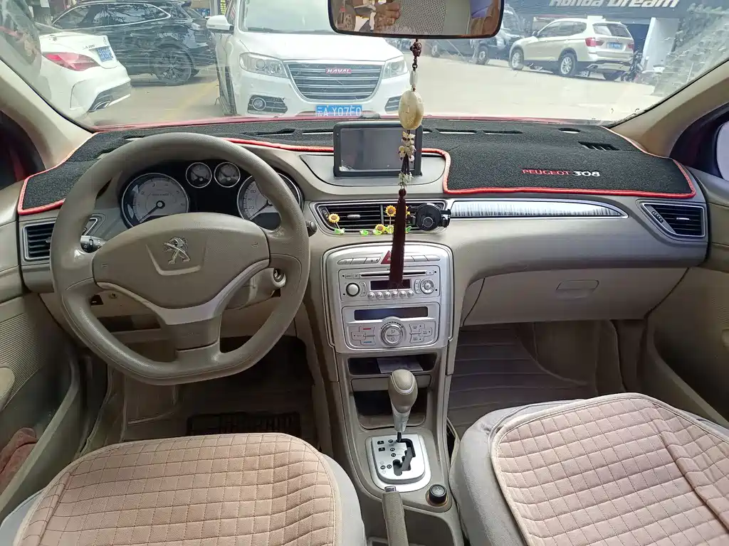 Peugeot 308 — миниатюра 5