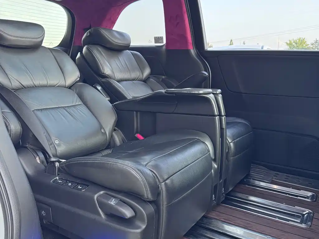 Honda Elysion — миниатюра 13