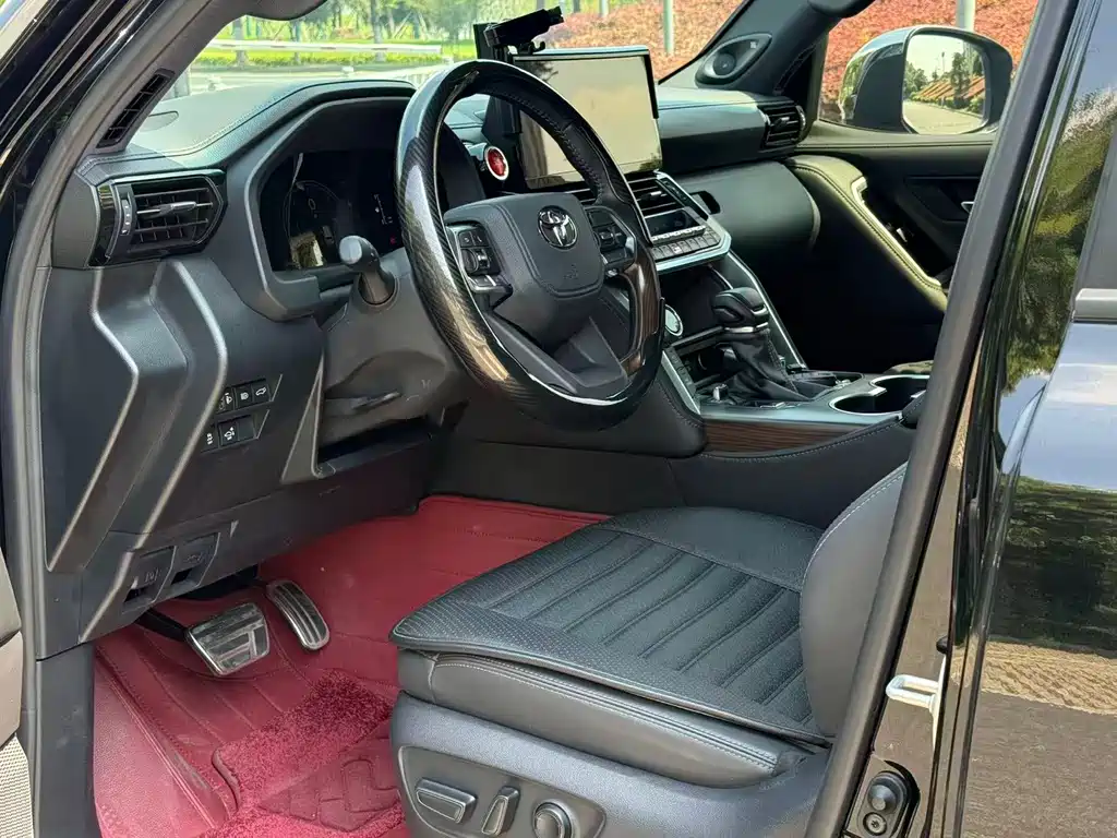 Toyota Land Cruiser — миниатюра 10