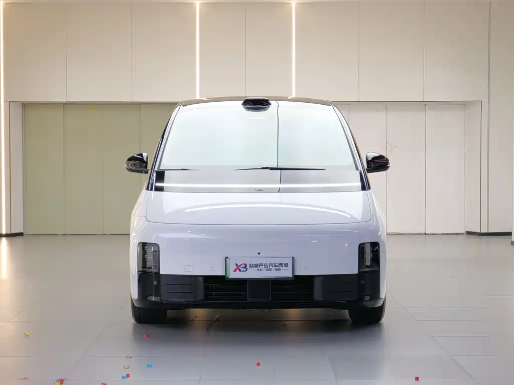 Li Auto Li MEGA — миниатюра 2