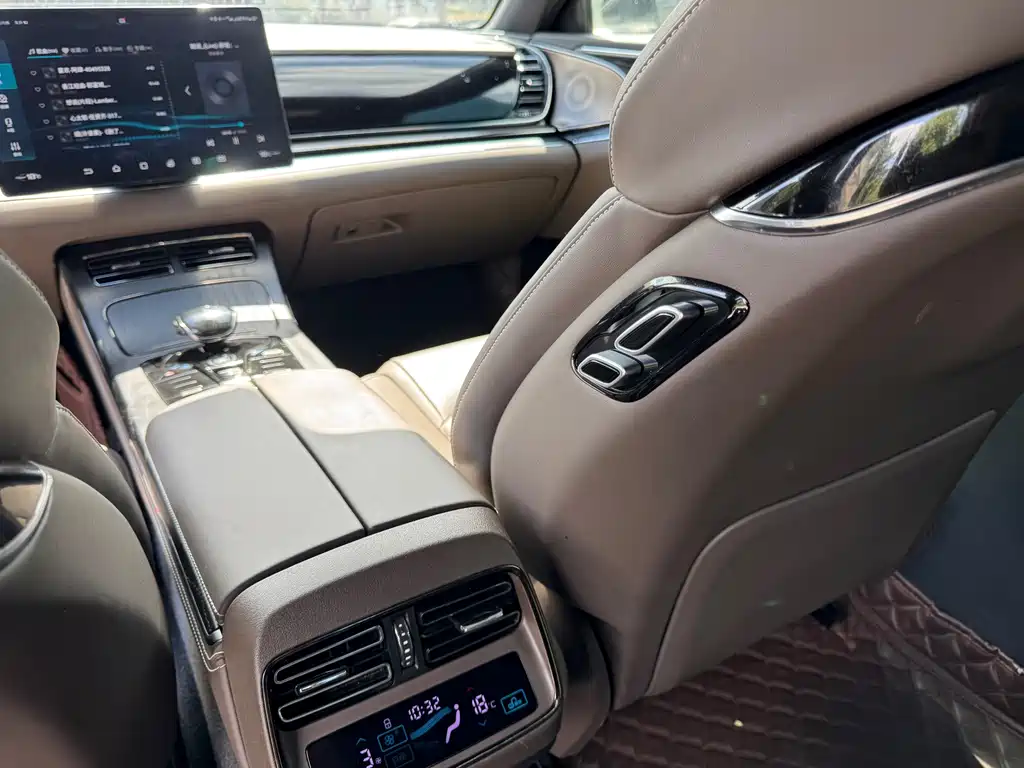 BYD Han — миниатюра 6