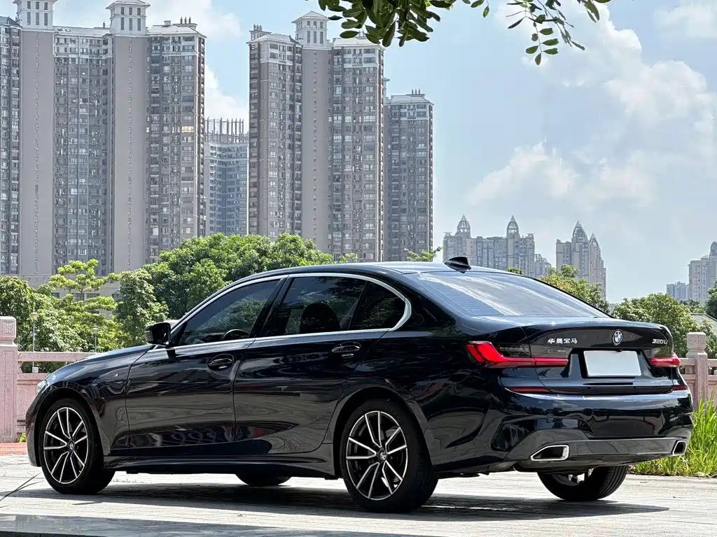 BMW 3 Series - фото 6