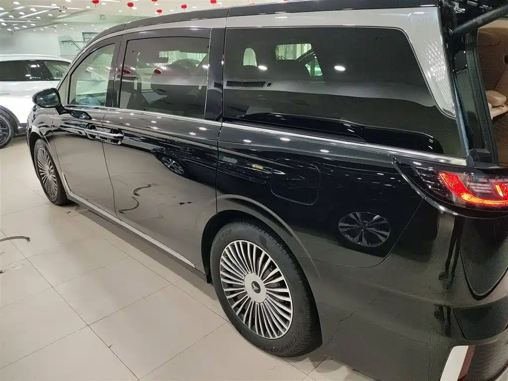 LANTU AUTOMOBILE LANTU DREAMER