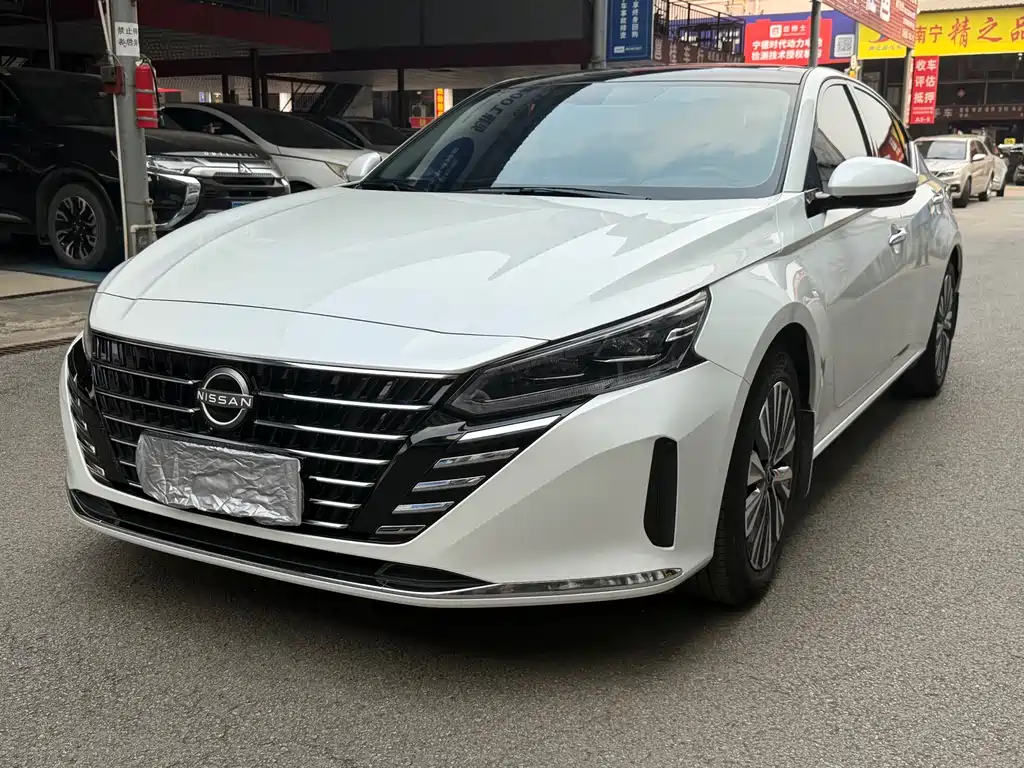 Nissan Teana 2023