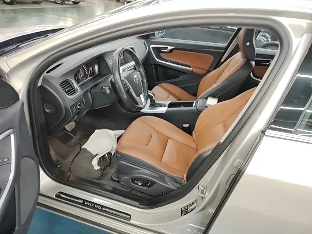 Volvo S60 — миниатюра 15