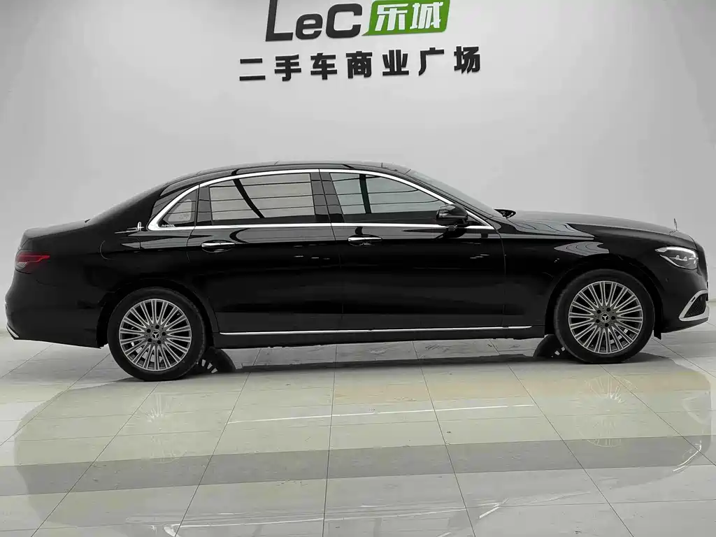 Mercedes-Benz E-Class — миниатюра 15