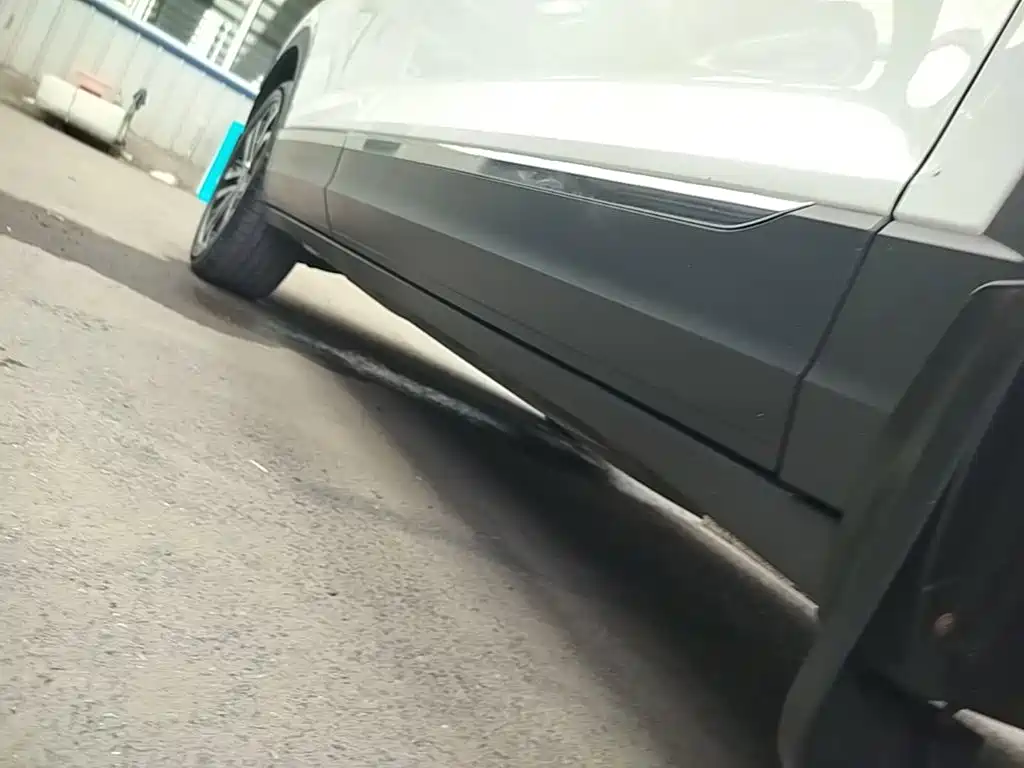 Volkswagen T-Roc — миниатюра 21