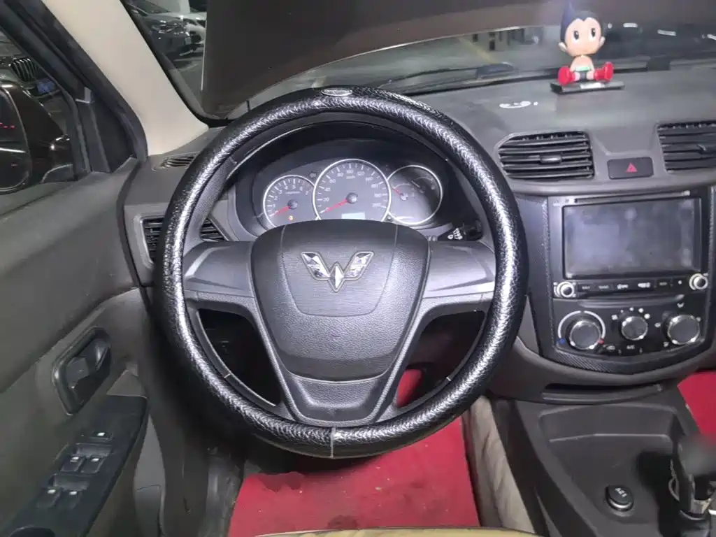 Wuling Hongguang — миниатюра 11