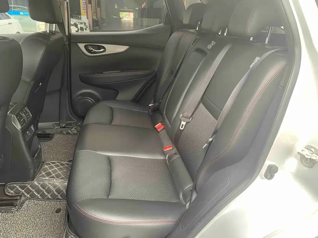 Nissan Qashqai — миниатюра 7