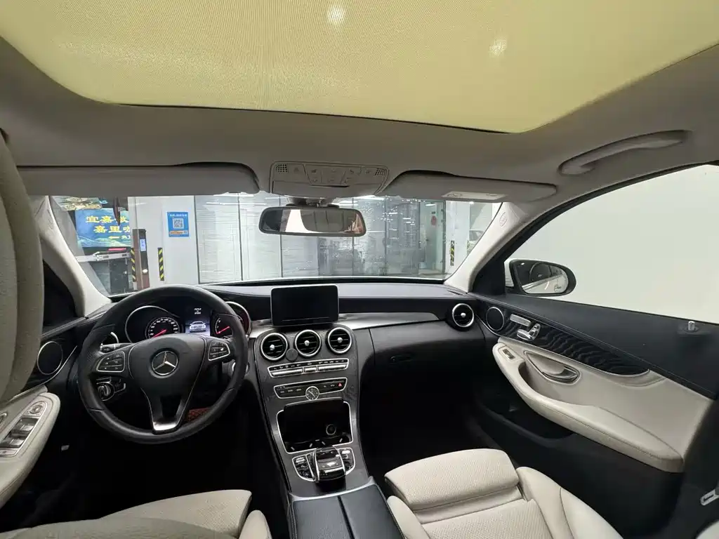 Mercedes-Benz C-Class — миниатюра 9