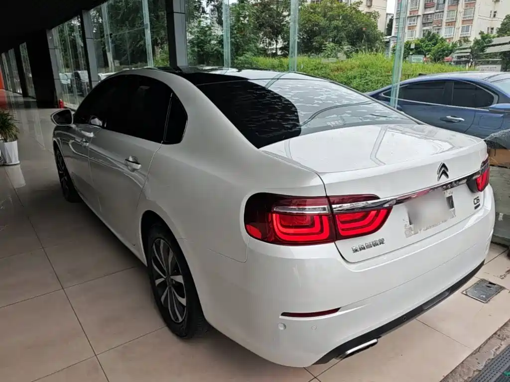 Citroen C6 — миниатюра 5