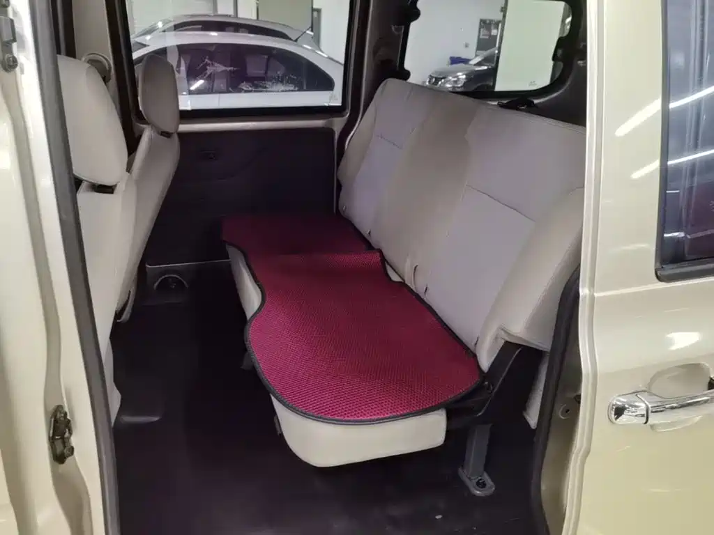 Wuling Hongguang V — миниатюра 17