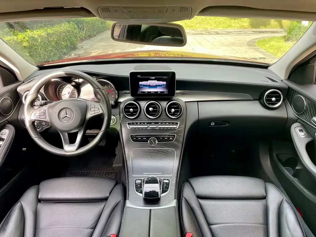 Mercedes-Benz C-Class — миниатюра 12