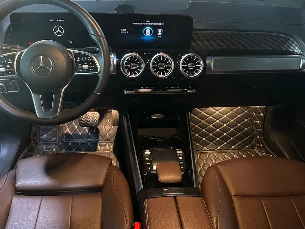Mercedes-Benz GLB — миниатюра 9