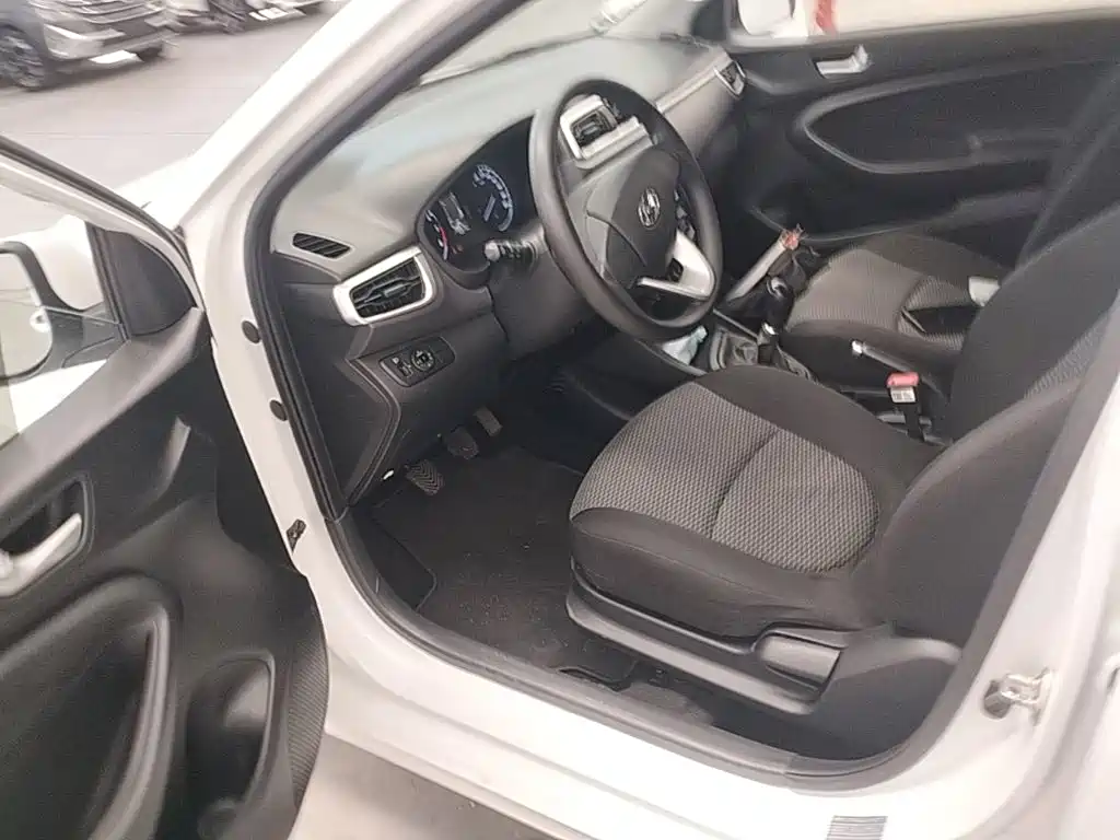 Hyundai Verna — миниатюра 16