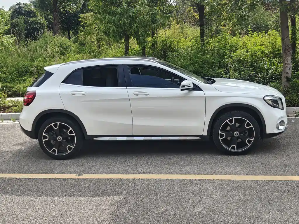 Mercedes-Benz GLA — миниатюра 5