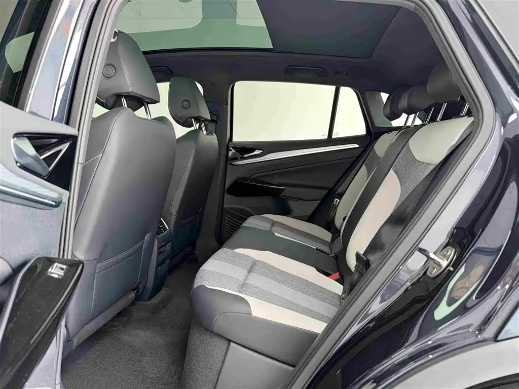 Volkswagen ID.4 Crozz — миниатюра 5