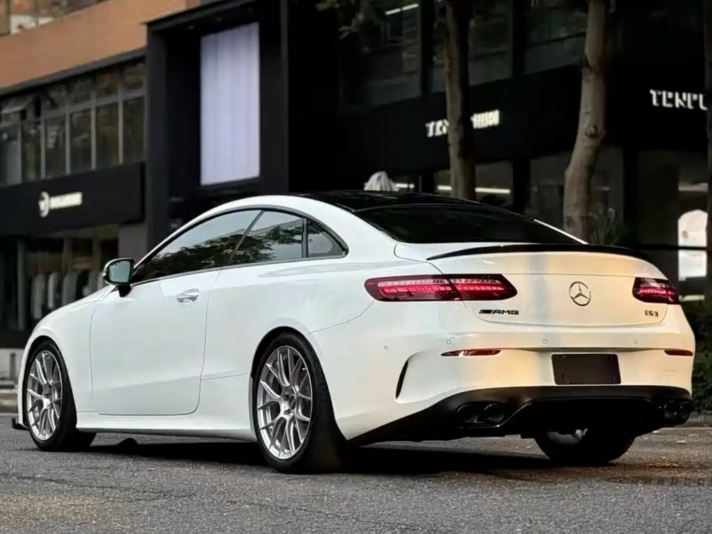 Mercedes-Benz E-Class (Import) — миниатюра 9