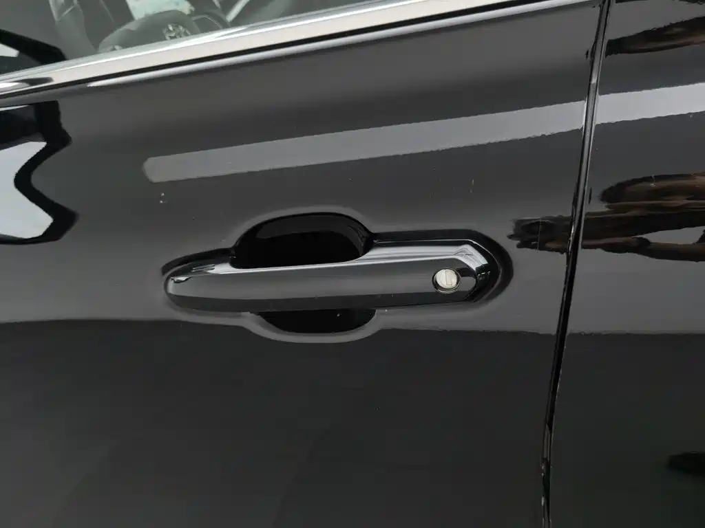 Toyota Highlander — миниатюра 18