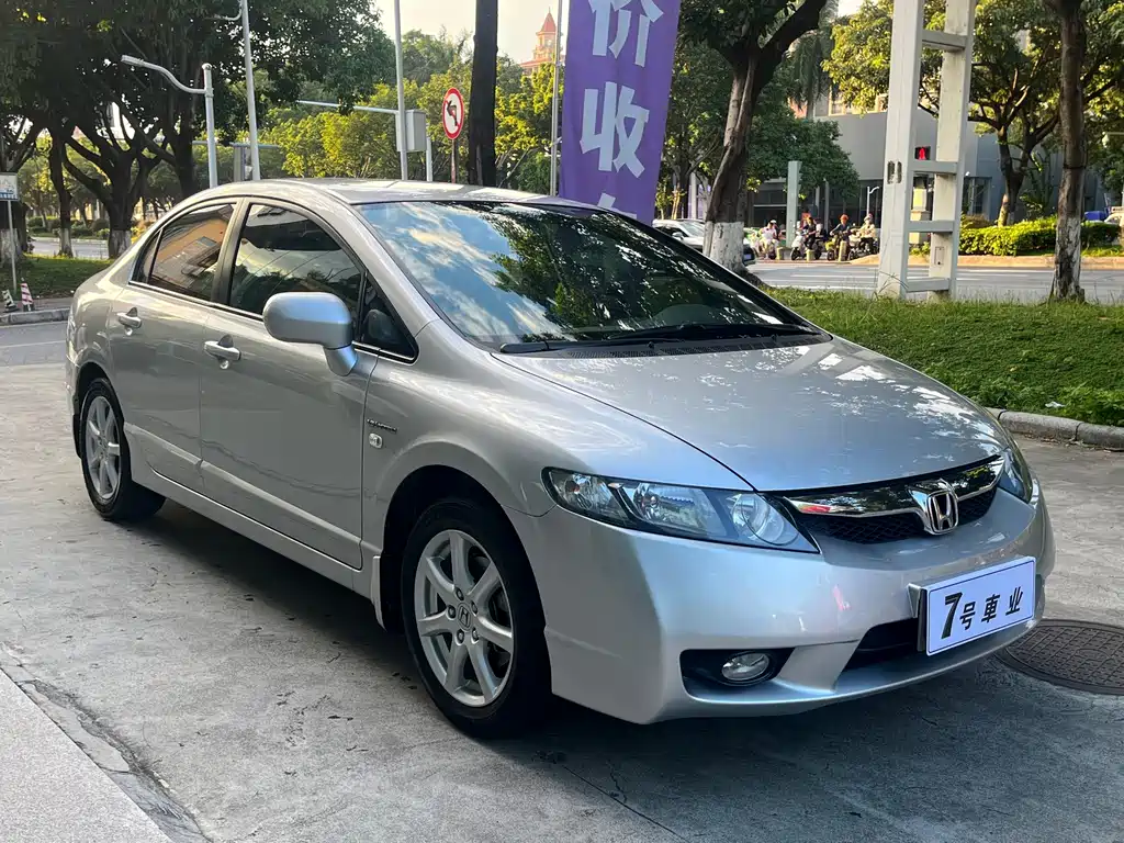 Honda Civic — миниатюра 2