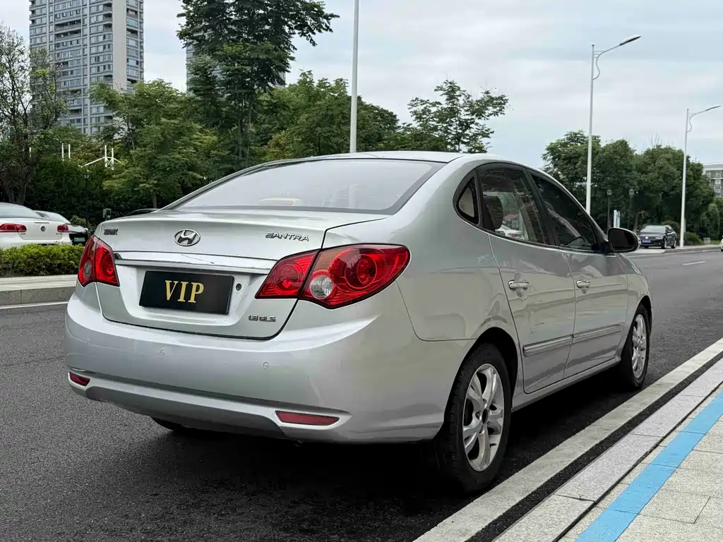 Hyundai Elantra — миниатюра 5
