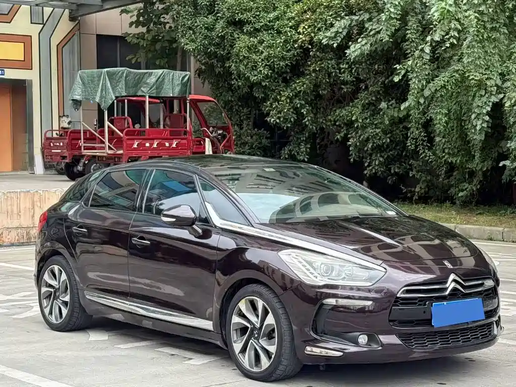 DS DS 5 — миниатюра 3