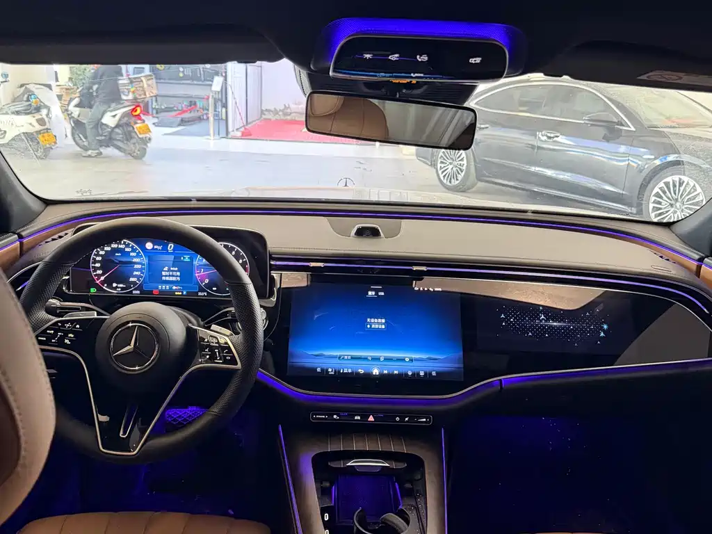 Mercedes-Benz E-Class E 2024 E 300 L Luxury
