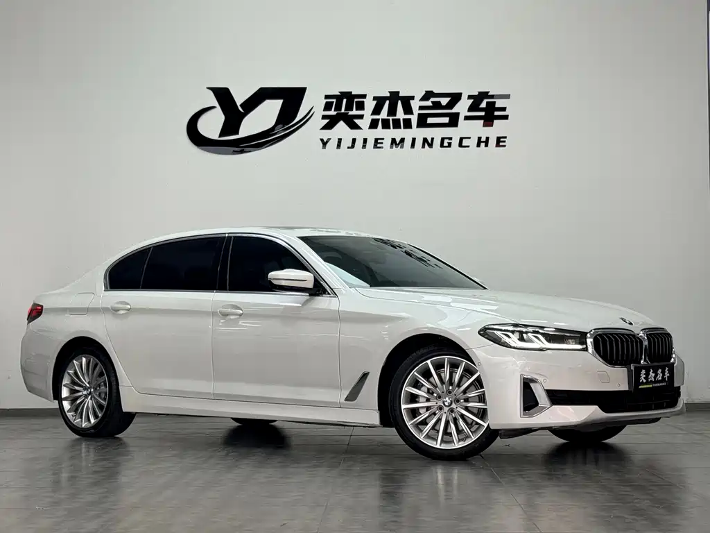 BMW 5 Series — миниатюра 3