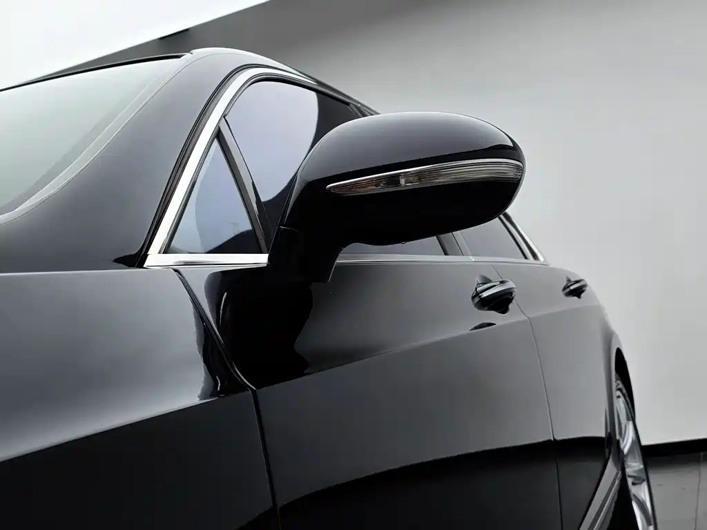 Bentley Flying Spur — миниатюра 5