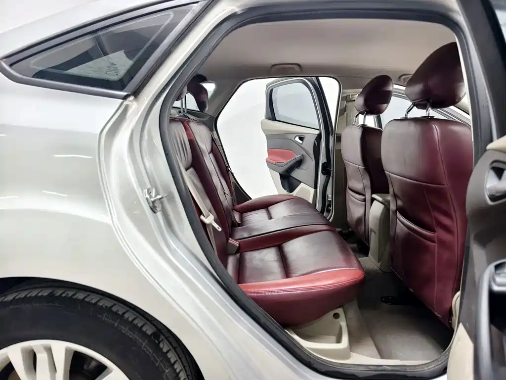 Ford Focus — миниатюра 15