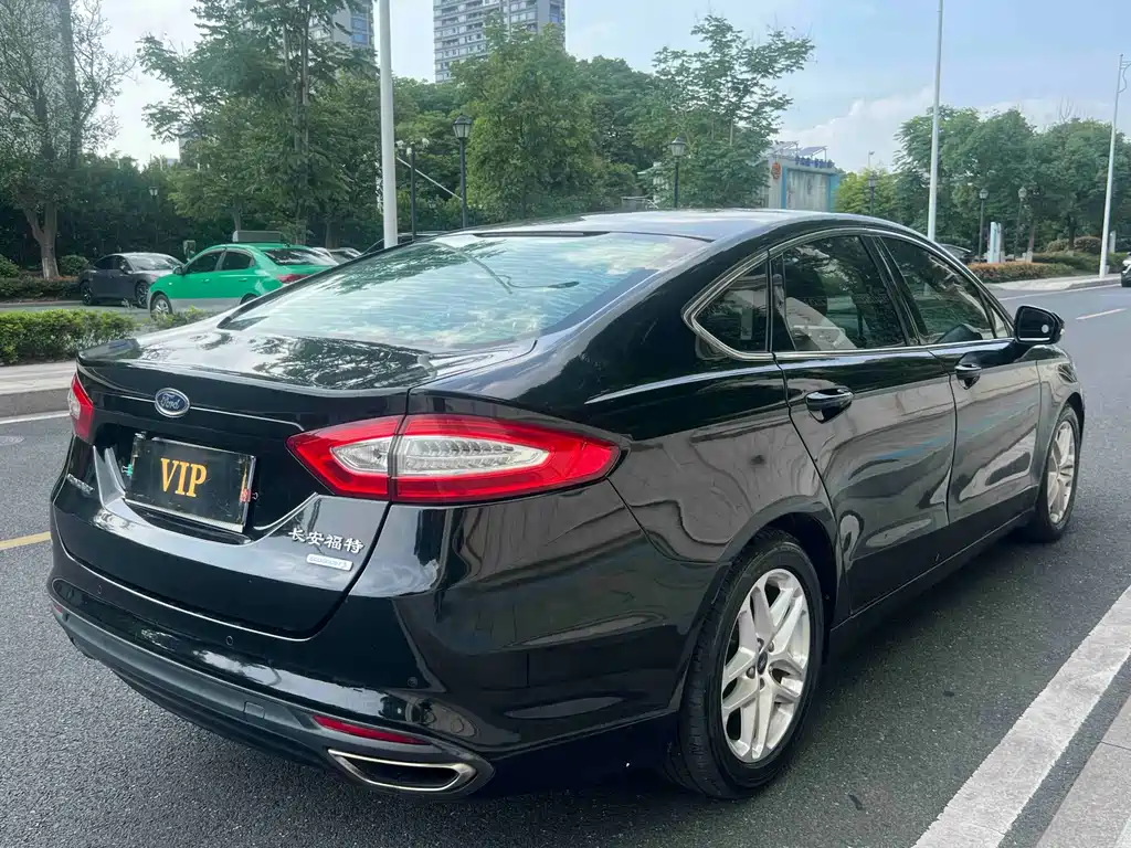 Ford Mondeo — миниатюра 5