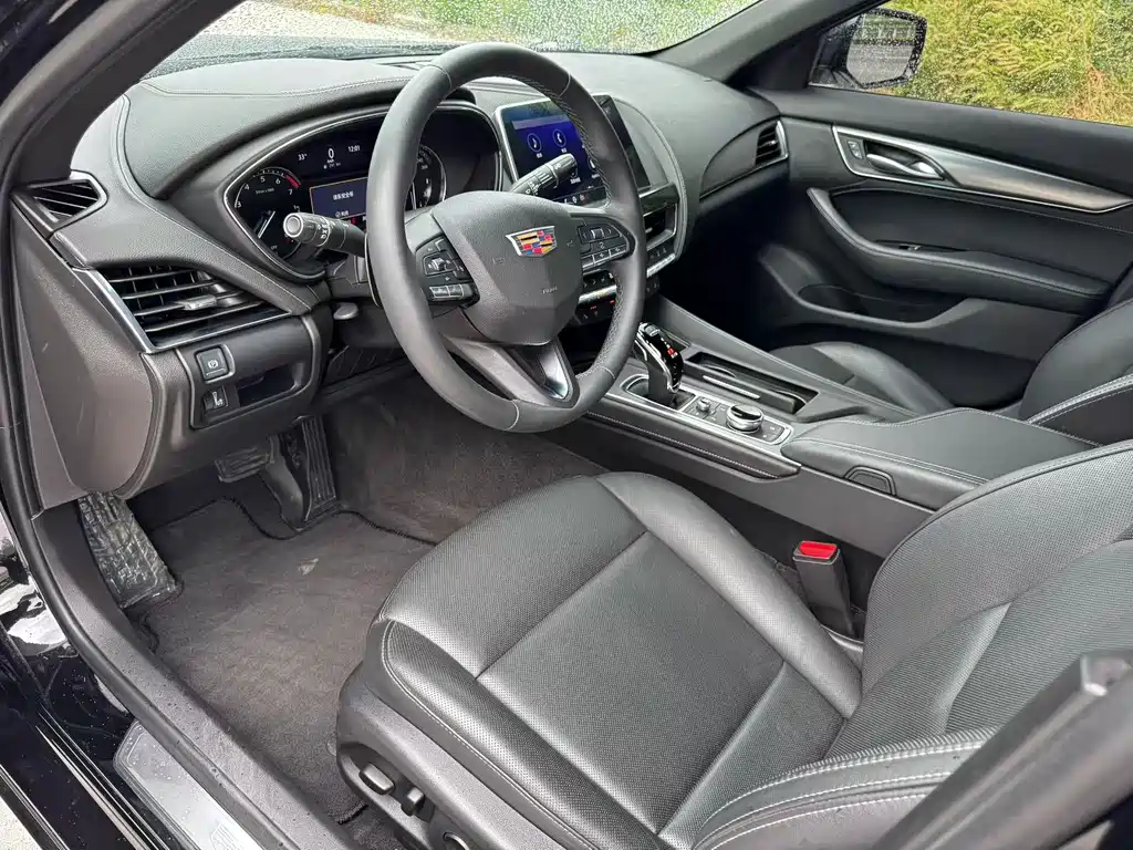 Cadillac CT5 — миниатюра 4