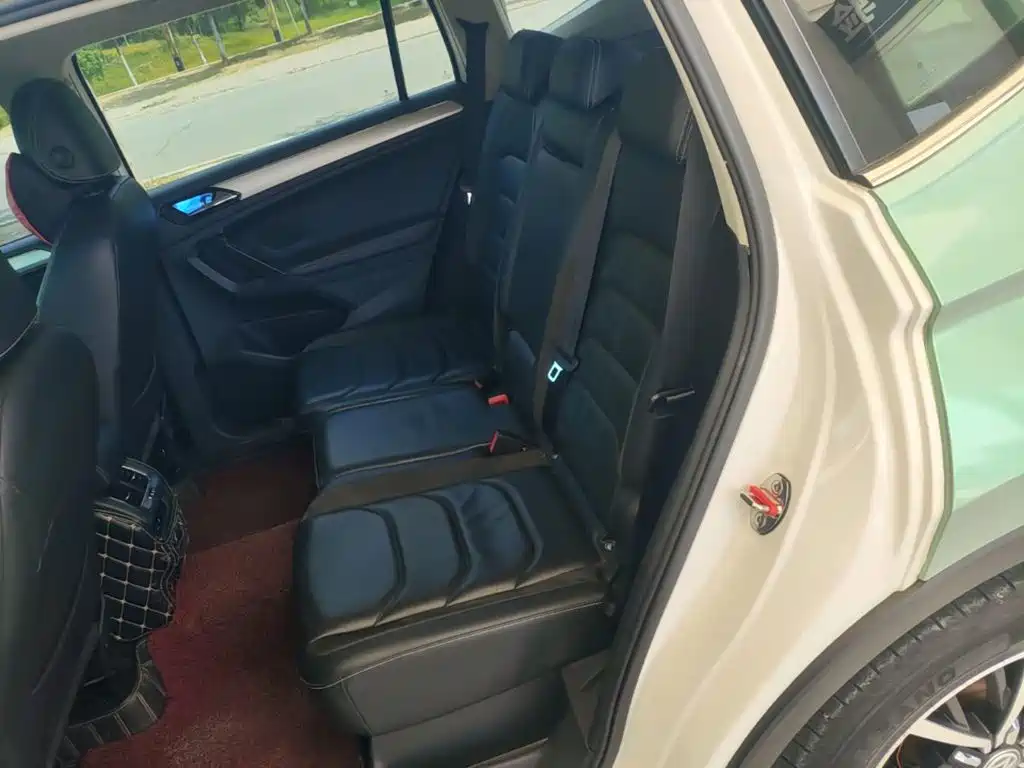 Volkswagen Tiguan L — миниатюра 17