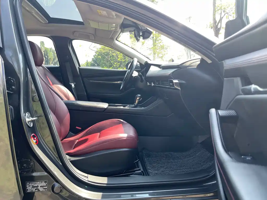 Mazda 3 Axela — миниатюра 14