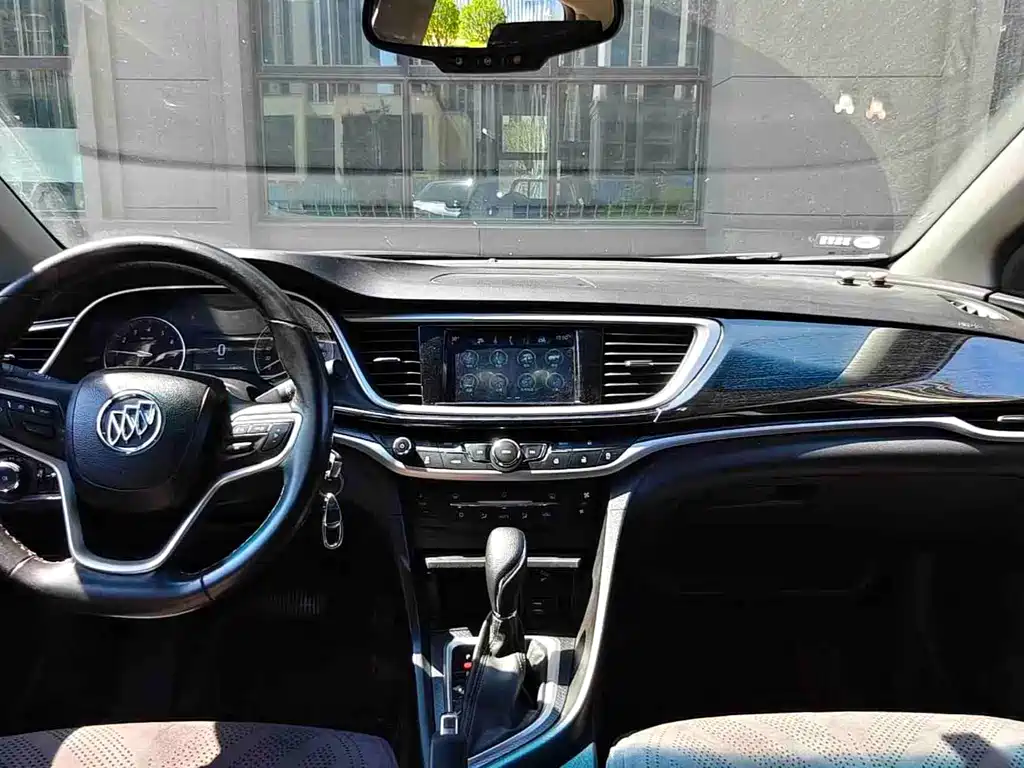 Buick Excelle — миниатюра 7
