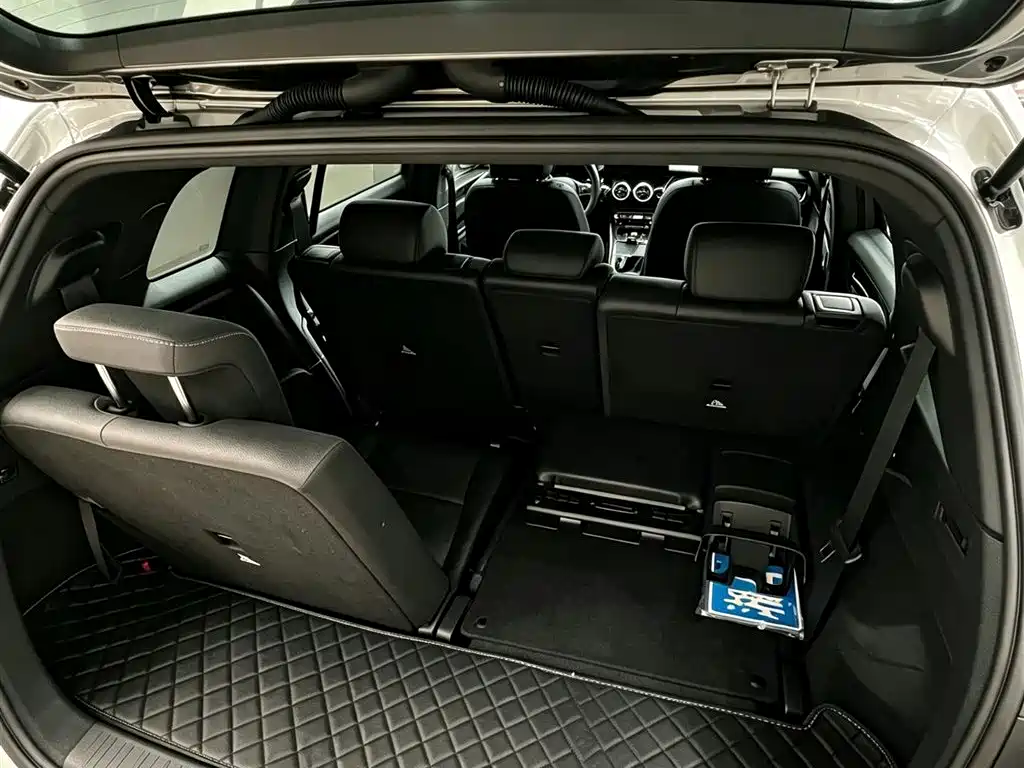 Mercedes-Benz GLB AMG — миниатюра 11