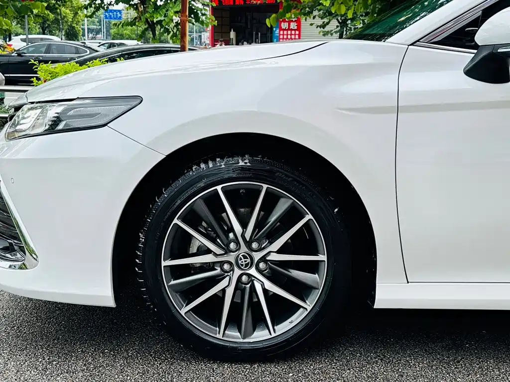 Toyota Camry 2021 2.5G Luxury