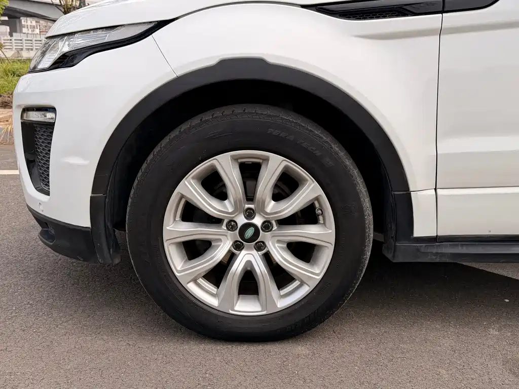 Land Rover Evoque — миниатюра 9