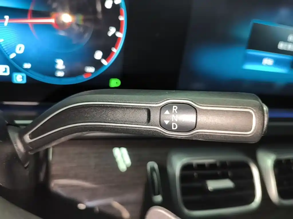 Mercedes-Benz GLE (Import) — миниатюра 14
