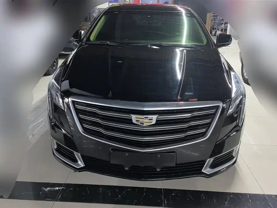 CADILLAC  XTS